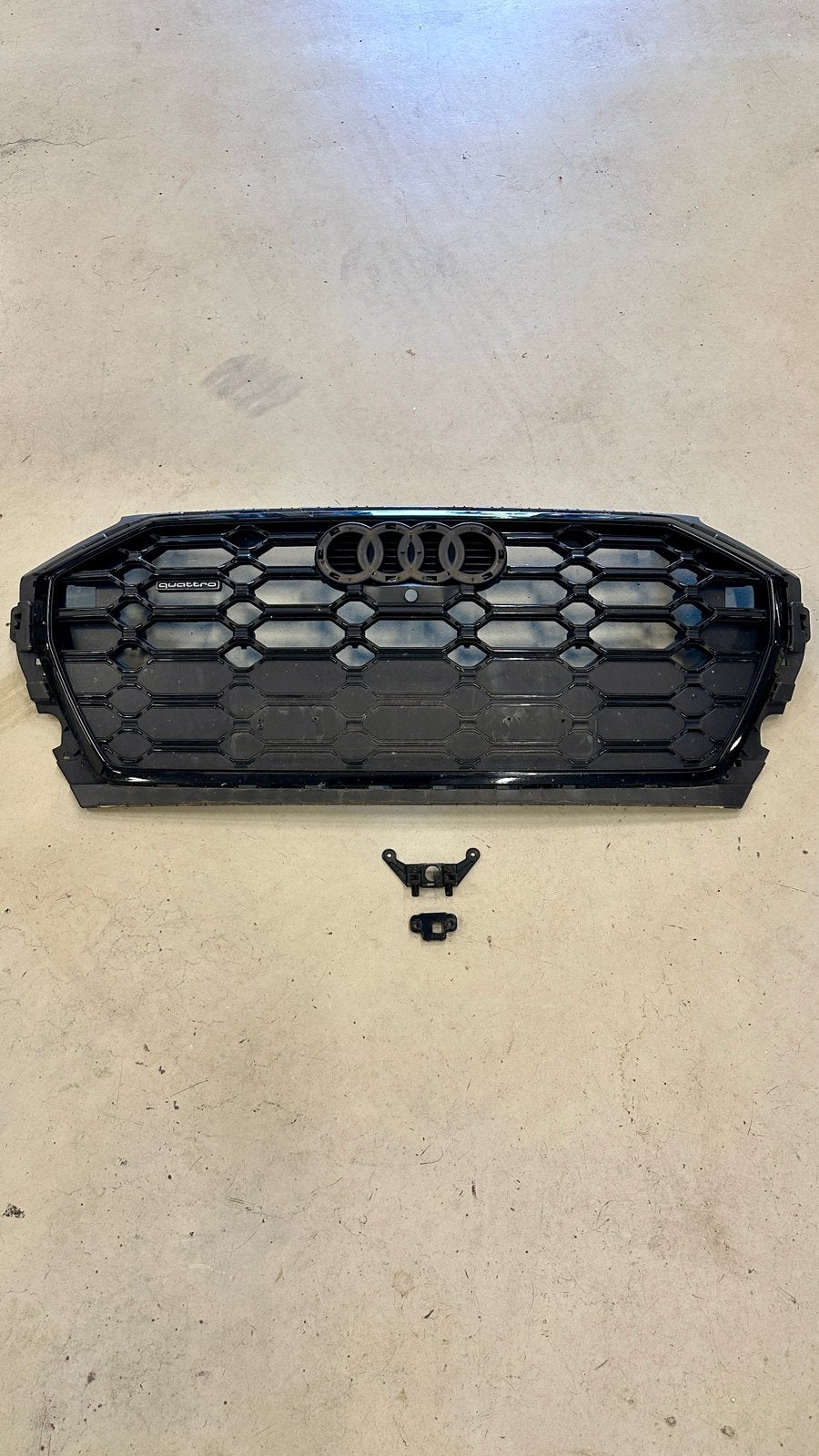 AUDI Q5 GRILL 80A853651AH SLINE 80A FY FACELIFT LIFT S-LINE, Ophalen, Audi, Bumper