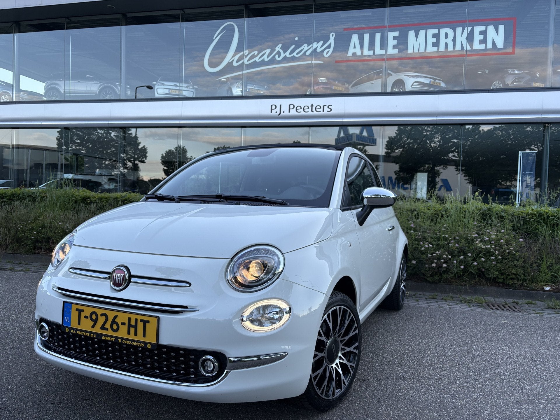 Fiat 500C 1.0 Hybrid Dolcevita Cabrio Airco - Open dak - Nav, Voorwielaandrijving, Stof, Euro 6, Cabriolet