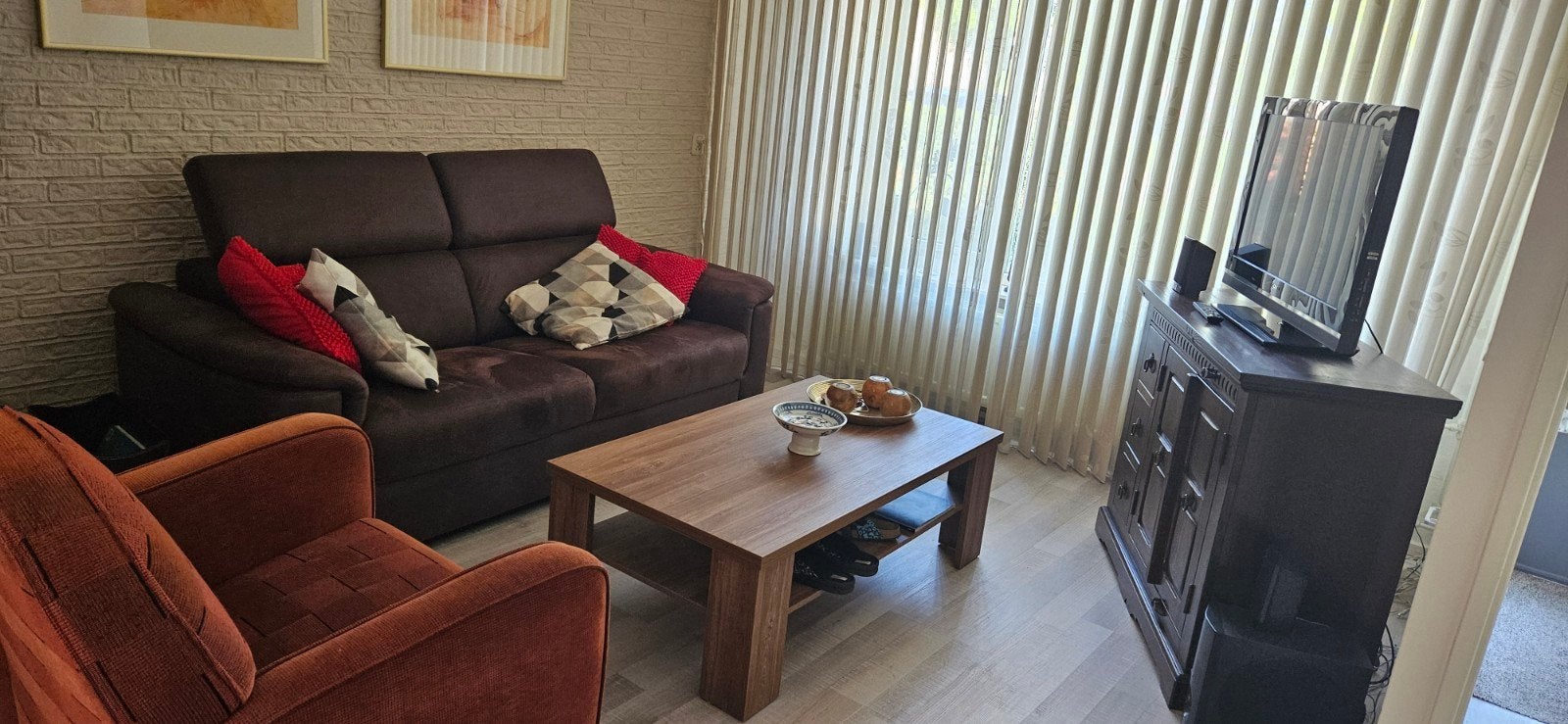 Foto 2 van Salontafel 118x67x40 met extra opbergplank