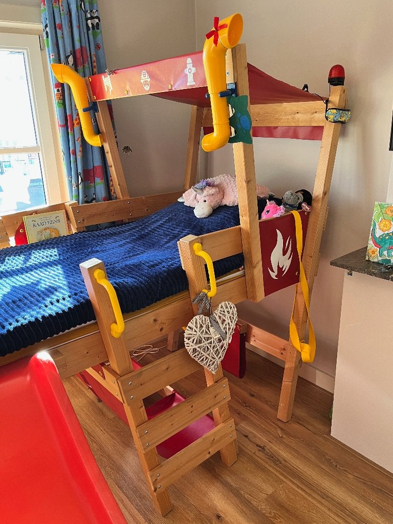 Brandweerbed hoogslaper met glijbaan, Kinderen en Baby's, Ophalen, Gebruikt, 180 cm of meer, 85 tot 100 cm
