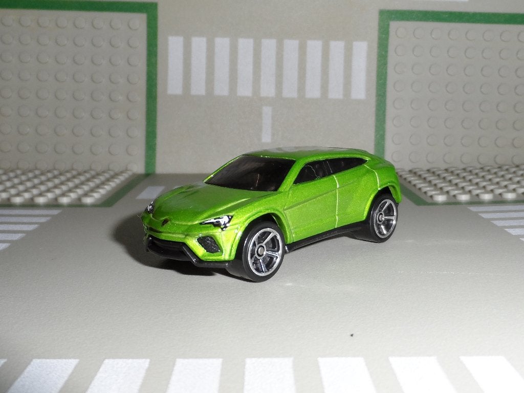 Hot Wheels - Lamborghini Urus (groen) 1:64, Ophalen of Verzenden, Nieuw, Auto