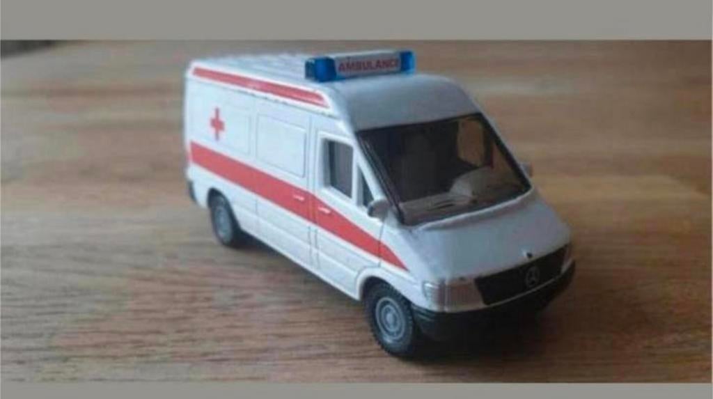 Mercedes Sprinter Ambulance van Siku nr.0804/0805, Ophalen of Verzenden, Gebruikt, Auto