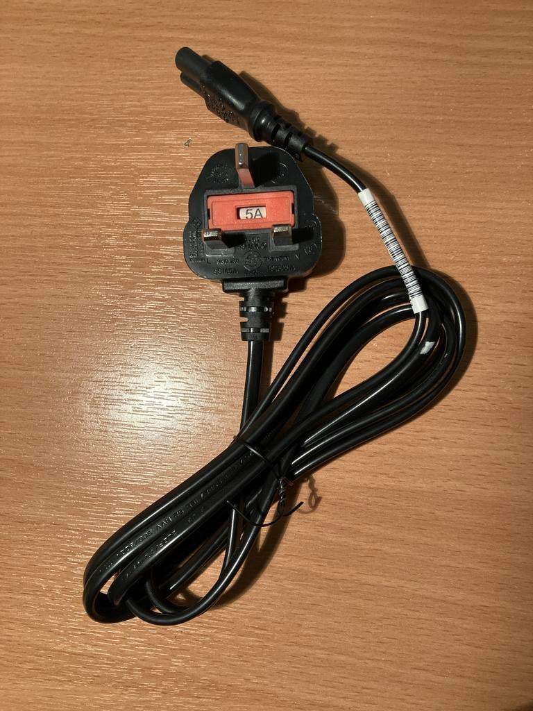 Nieuwe en ongebruikte aansluitkabels (UK stekker), Ophalen of Verzenden, Nieuw