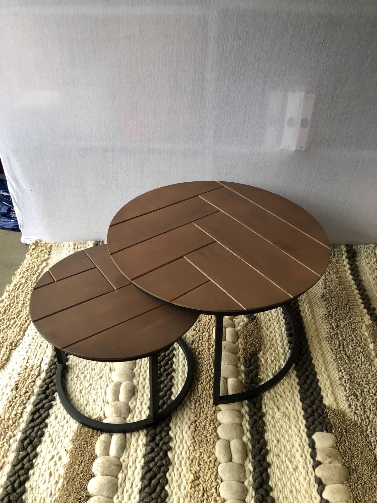 Nieuwe set van 2 salontafels Otik - Eikenhout met staal, Ophalen, Minder dan 45 cm, ., .