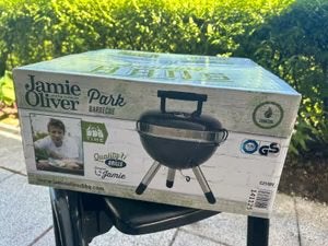Jamie Oliver Park BBQ Zwart Compacte Houtskoolbarbecue, Ophalen of Verzenden, Nieuw