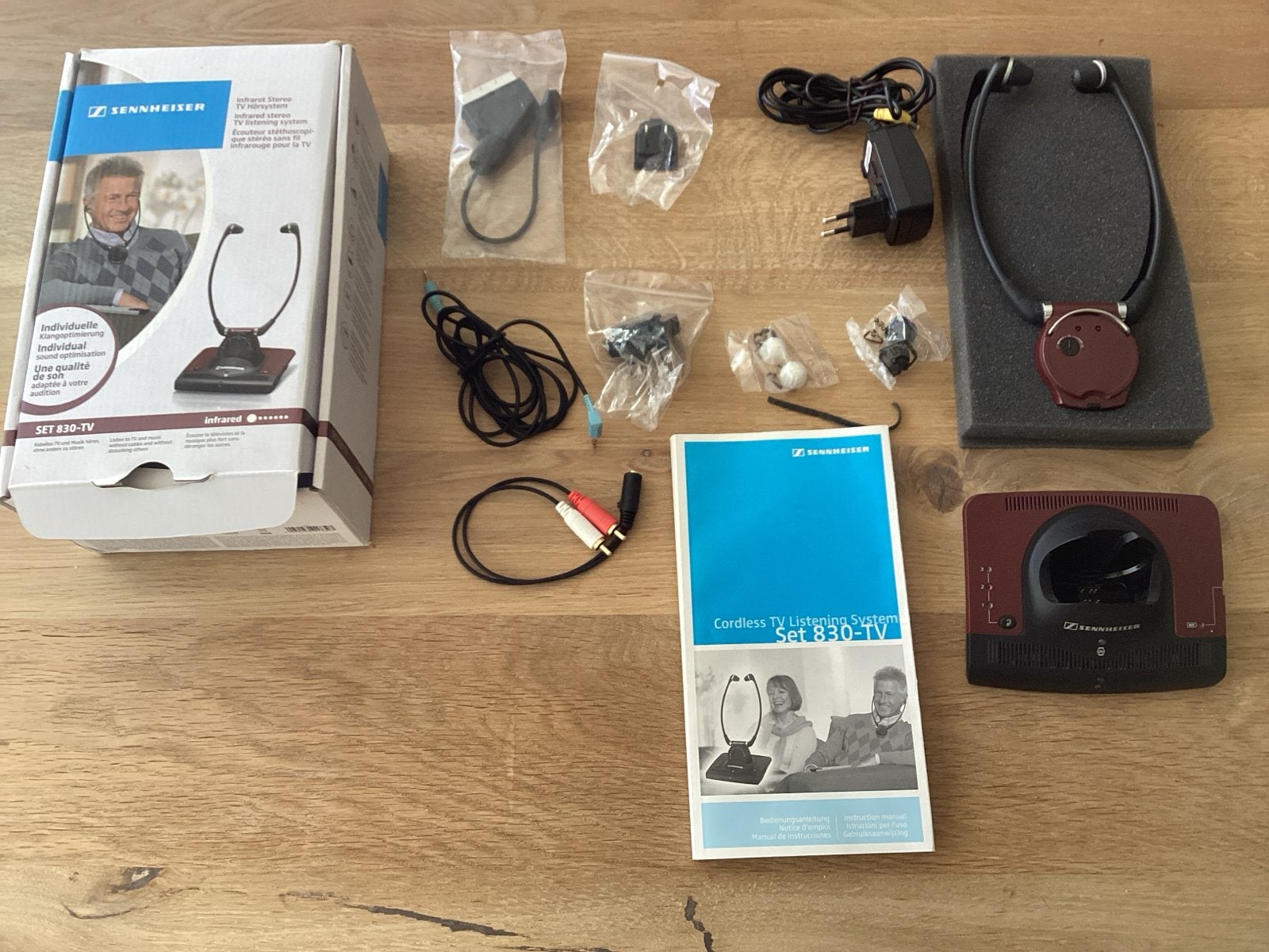 Sennheiser Set 830-TV Draadloos TV Luister Systeem, Sennheiser, Ophalen of Verzenden, Zo goed als nieuw, Over-ear
