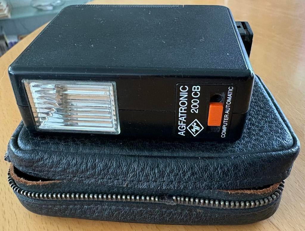 Agfatronic 200 CB flitser met hoesje, Ophalen of Verzenden, Gebruikt, Overige merken