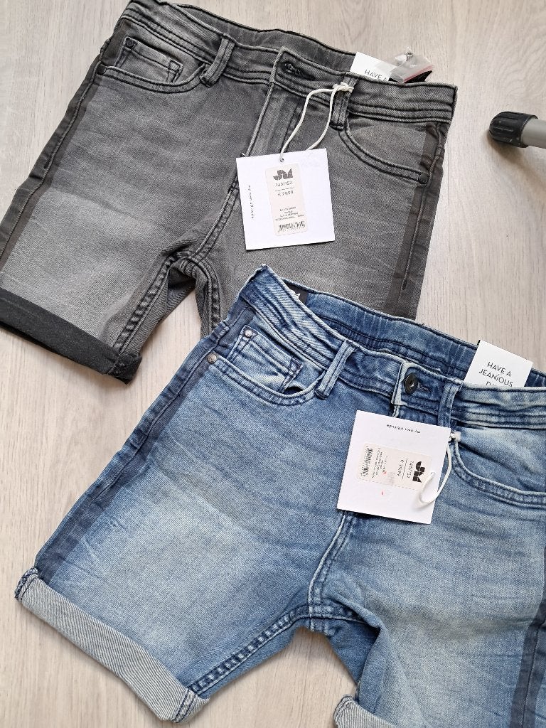 Korte broek maat 146/152, Kinderen en Baby's, Kinderkleding | Maat 146, Nieuw, Shoeby, Jongen, Ophalen