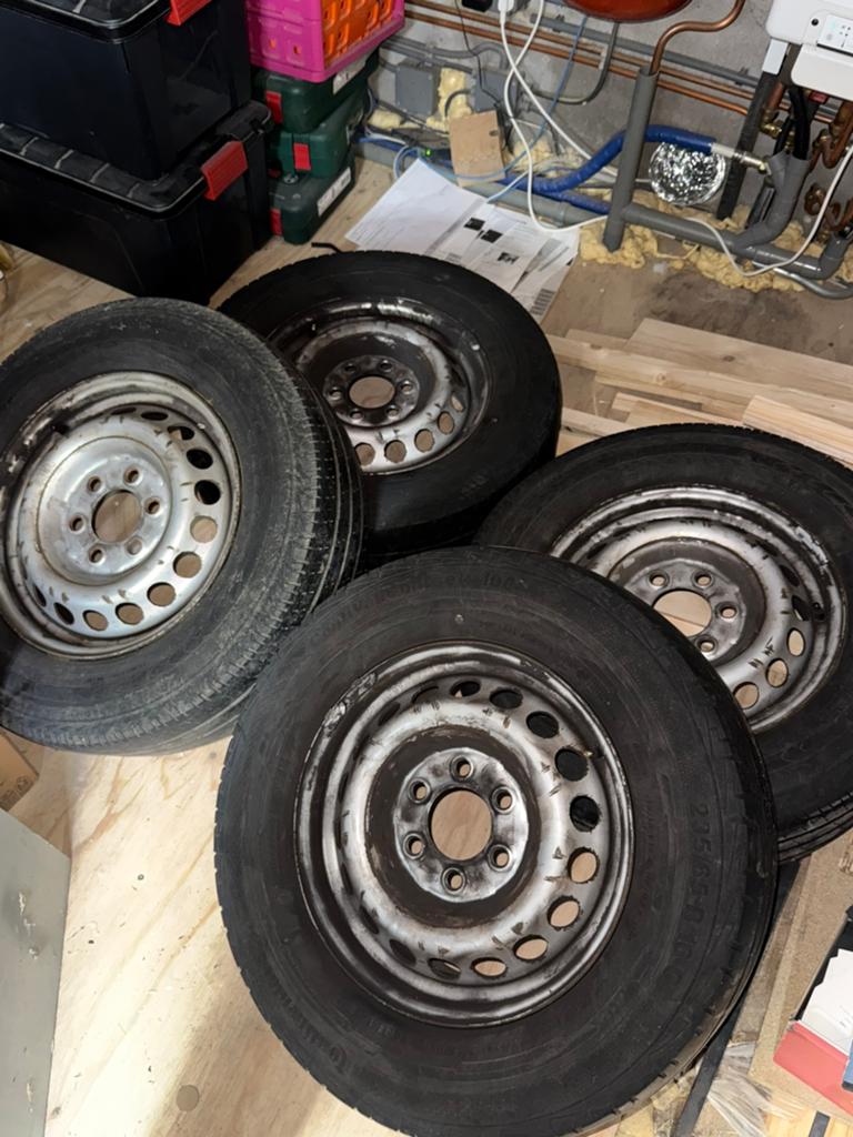 235/65/16 Zomerbanden + velg 6x130 Sprinter Crafter, Auto-onderdelen, Ophalen