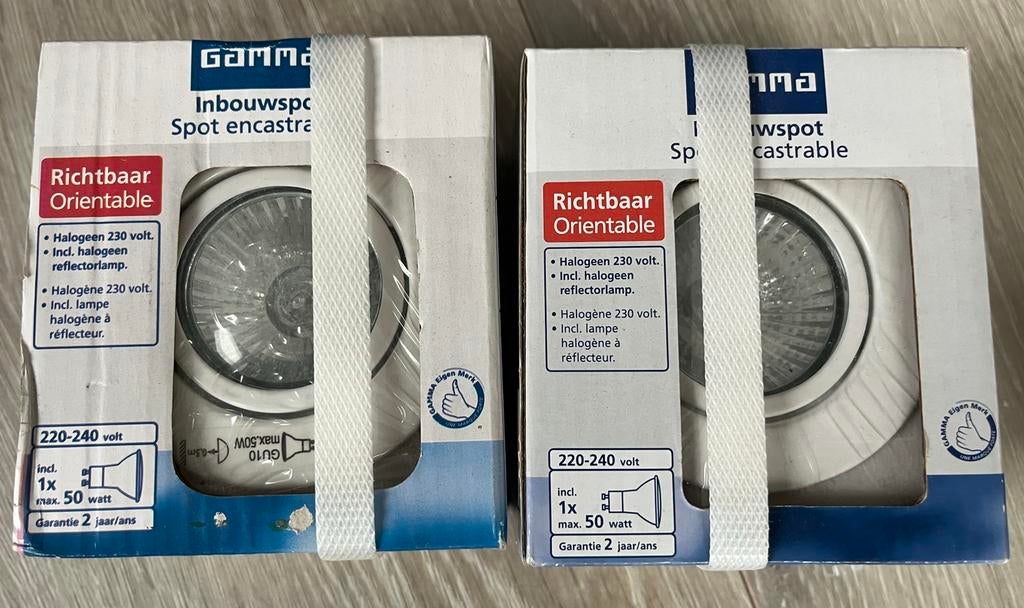 Bijna gratis: Twee witte ronde inbouwspotjes, Ophalen, Nieuw, Plafondspot of Wandspot