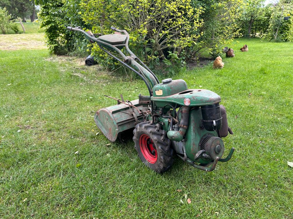Te koop AGRIA 2400 Tuinfrees, Tuin en Terras, Hand-tuingereedschap, Ophalen, Gebruikt