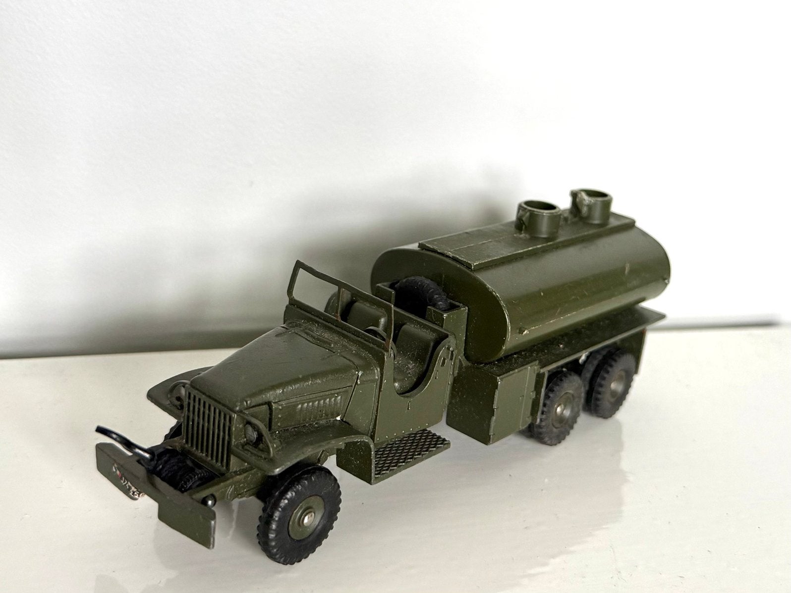 Dinky Toys 823 WW2 US GMC tanker, Verzenden, Gebruikt, Bus of Vrachtwagen, Dinky Toys