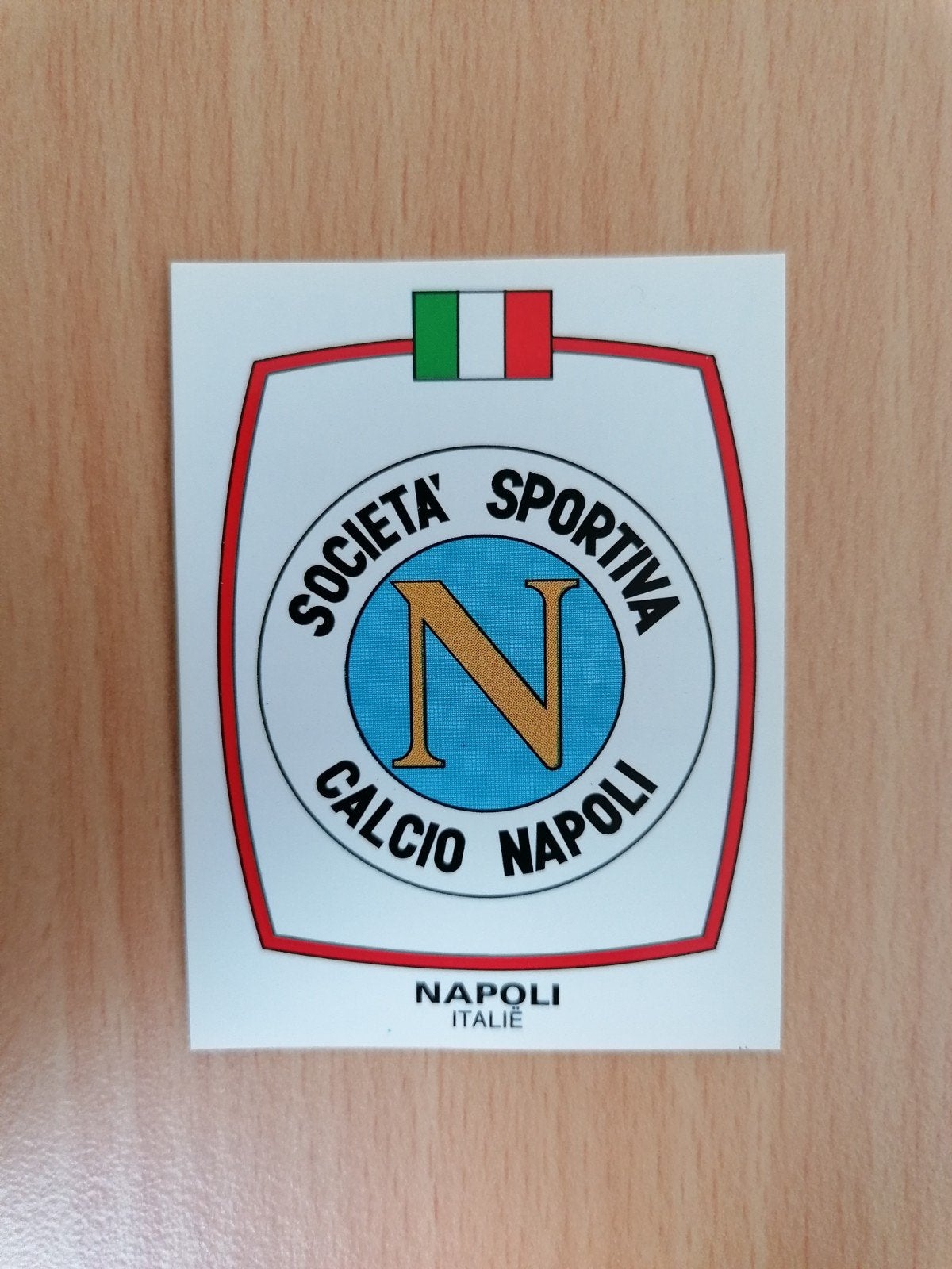 Panini Voetbal 88 #414 Napoli embleem., Verzamelen, Ophalen of Verzenden, Zo goed als nieuw