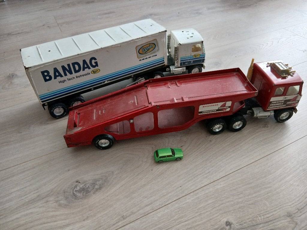2 grote vintage vrachtwagens Bandag / Nylint, Ophalen of Verzenden, Gebruikt