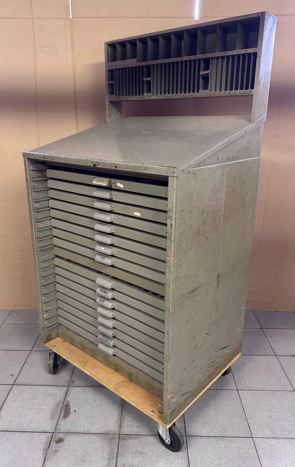 letterkast / zetbok / drukkerij kast, Ophalen