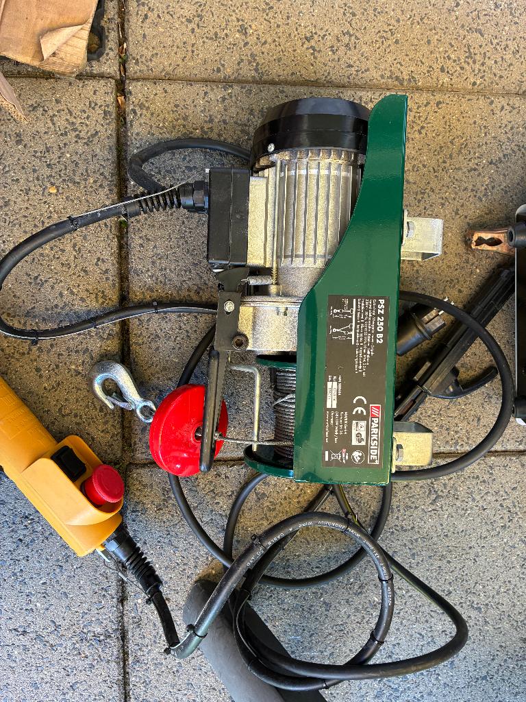 Elektrische lier 250 kg, Ophalen of Verzenden, Nieuw, Elektrisch