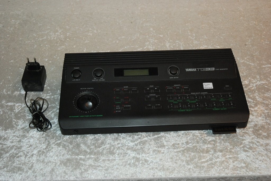 Yamaha TG33 tone generator met voeding  <26260946>, Gebruikt, ., Yamaha, .