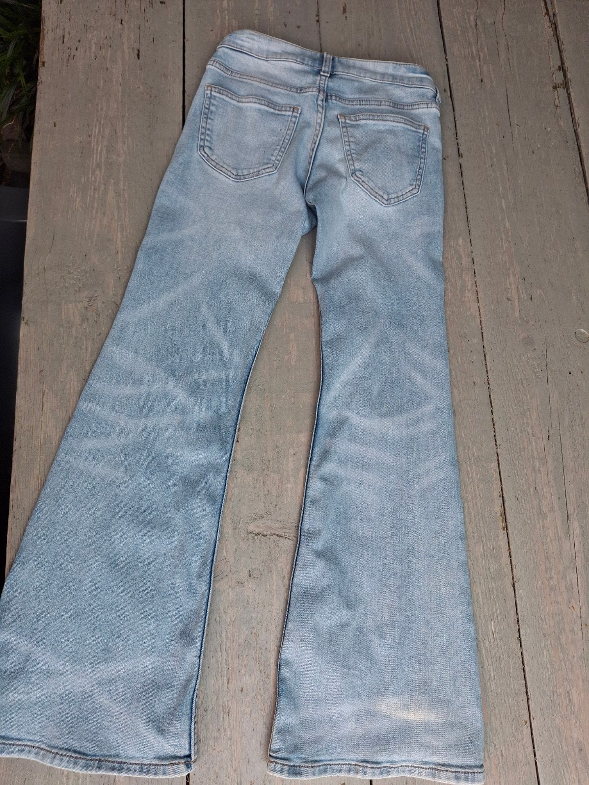 Only low waist flared jeans maat 32, Broek, Meisje, Only, Ophalen of Verzenden
