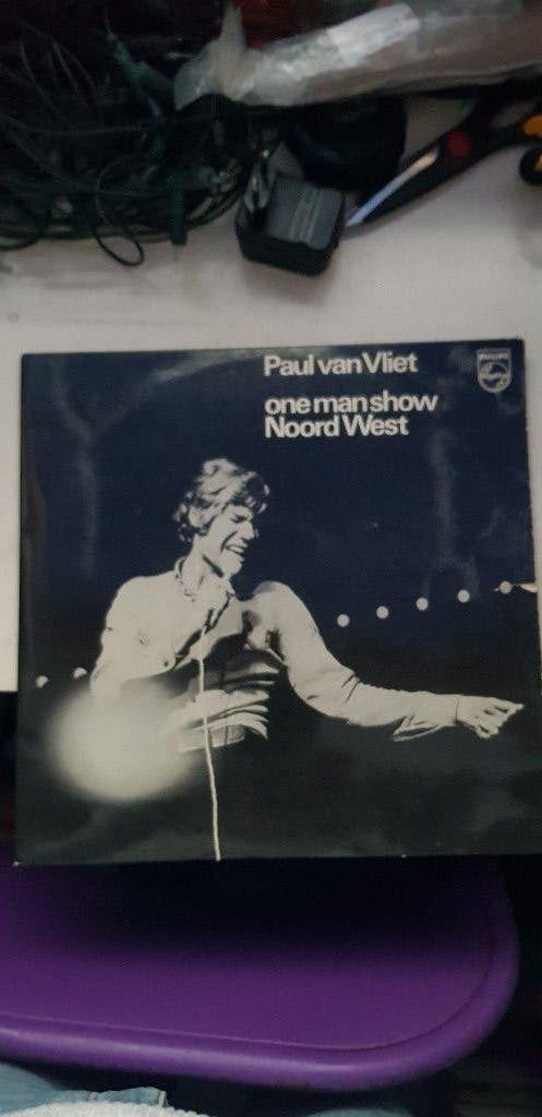 Paul van Vliet - One Man Show Noord West LP  Z222-106 2 lp's, LP, Cabaret of Kleinkunst, Ophalen of Verzenden, Zo goed als nieuw