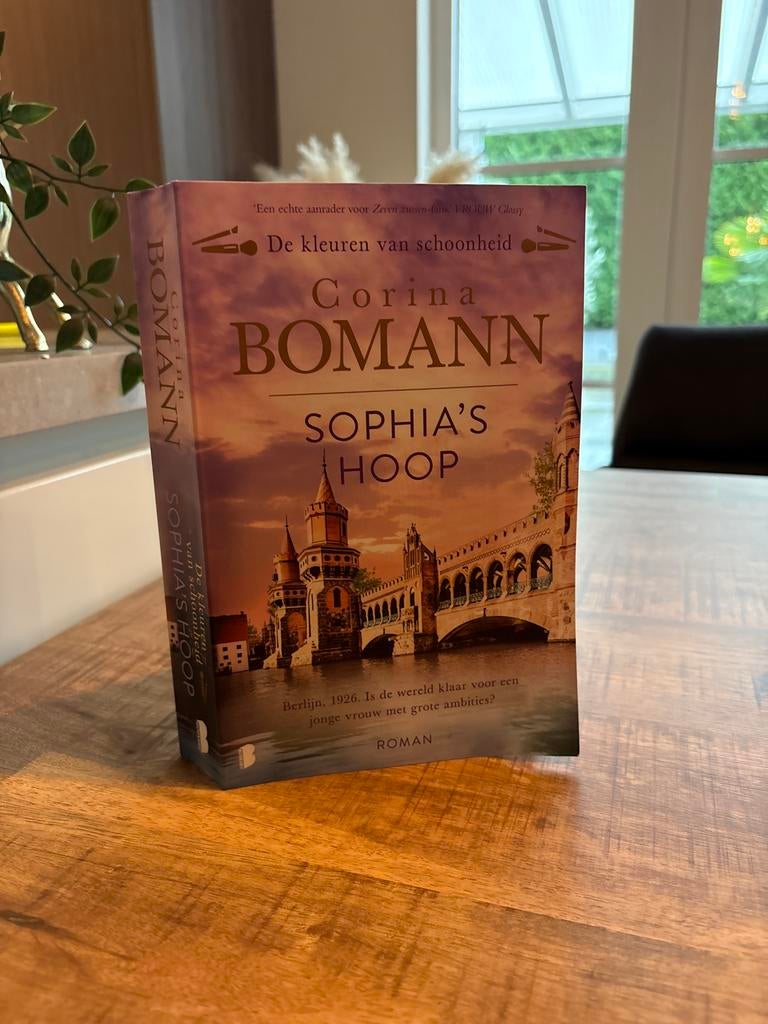 Sophia's Hoop - Corina Bomann, Boeken, Romans, Ophalen of Verzenden, Gelezen, Nederland