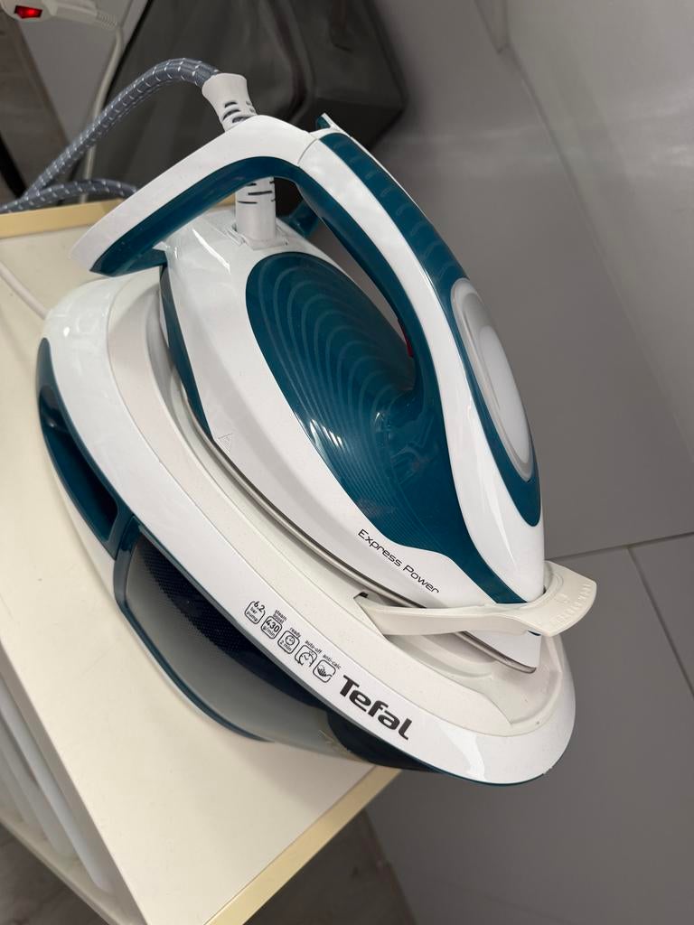 Tefal SV8111 Express Power Stoomgenerator - Zo goed als nieu, Witgoed en Apparatuur, Ophalen of Verzenden, Zo goed als nieuw, Strijkijzer met snoer