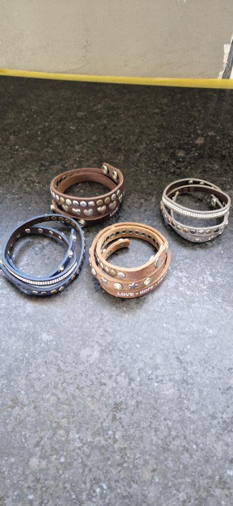 4 wikkelarmbanden van "leer", Ophalen of Verzenden, Zo goed als nieuw, Leer, Met strass