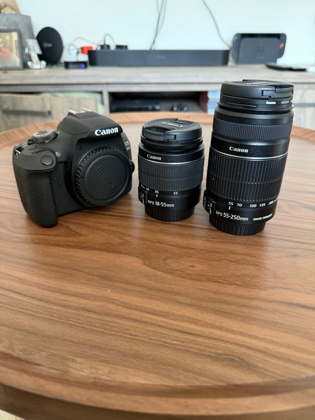 Canon EOS 2000D spiegelreflexcamera met 2 lenzen, Spiegelreflex, Canon, Oplader, Ophalen of Verzenden