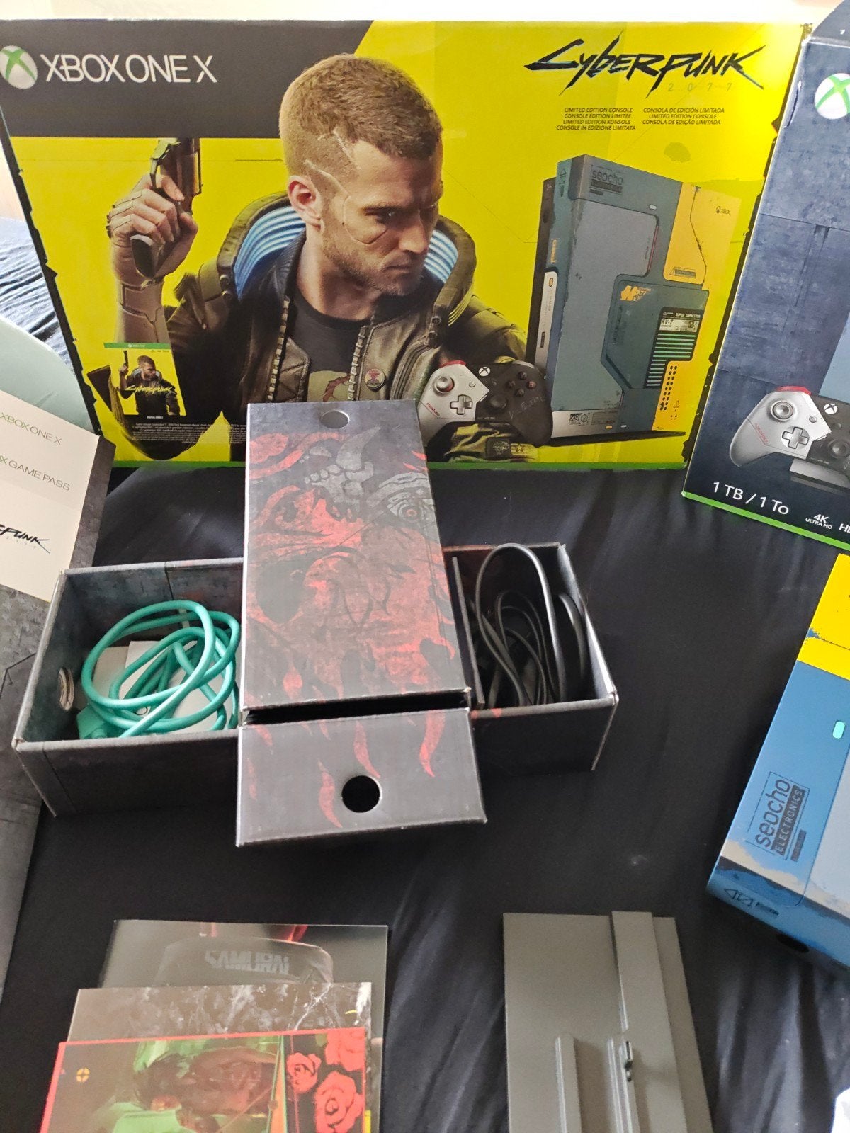 Xbox One X 1TB - Cyberpunk 2077 Limited Edition (CIB), Spelcomputers en Games, Ophalen, Met games, Zo goed als nieuw, 1 TB