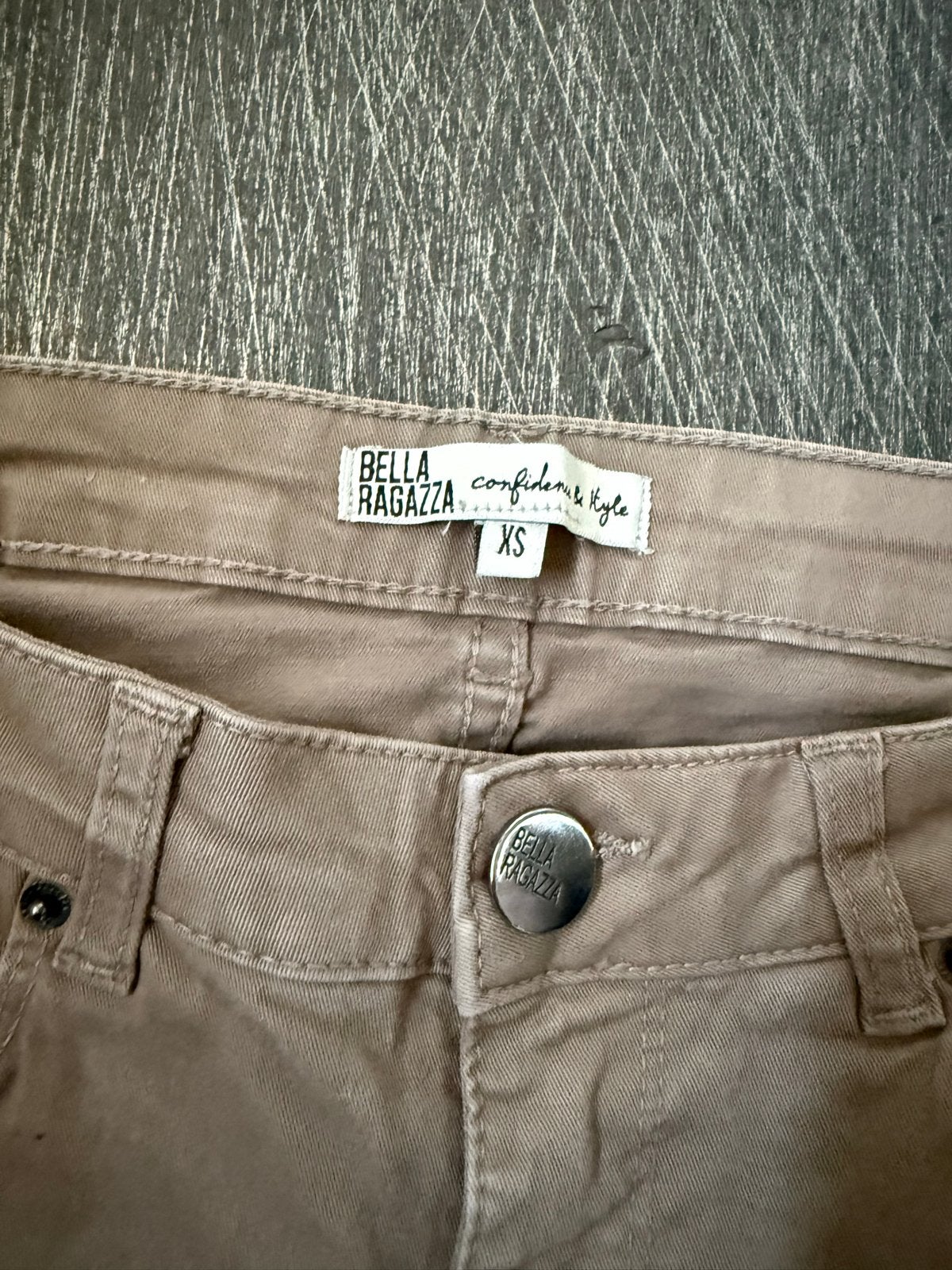 Bella Ragazza skinny broek, maat XS, beige, Kleding | Dames, Beige, Ophalen of Verzenden, Maat 34 (XS) of kleiner, Lang