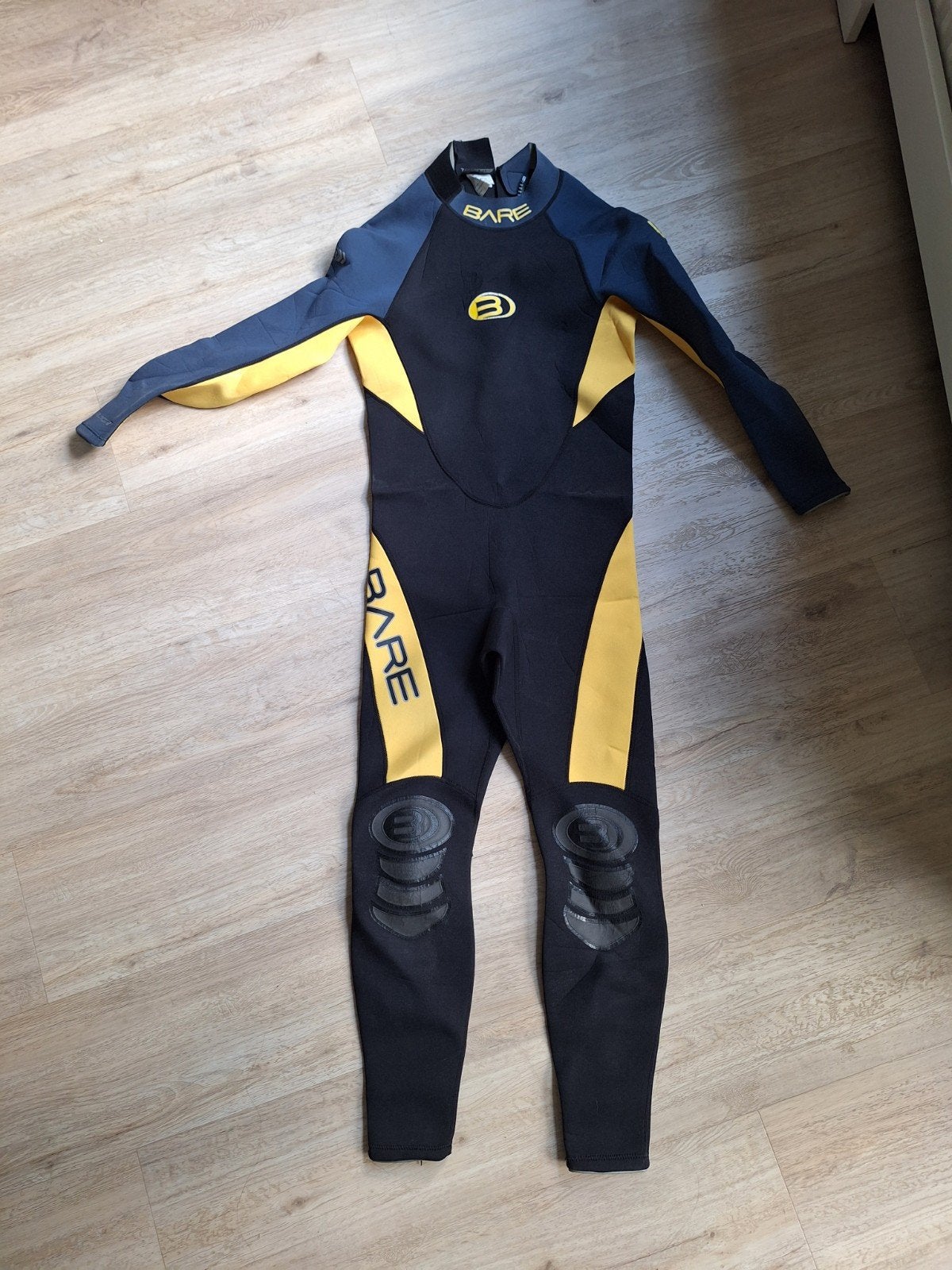 Bare 3/2 mm wetsuit maat M voor duiken/watersport, Wetsuit, Gebruikt, Bare, Ophalen of Verzenden