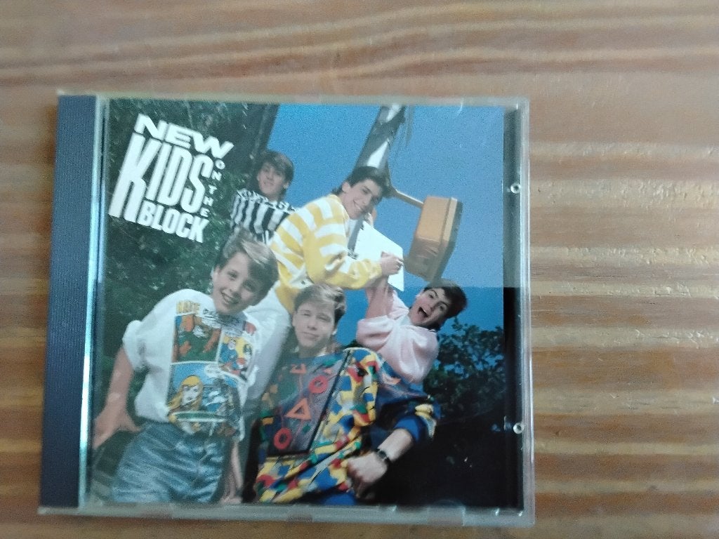 new kids on hte block - new kids on the block, Ophalen of Verzenden, Zo goed als nieuw, Pop, Verzamelalbum