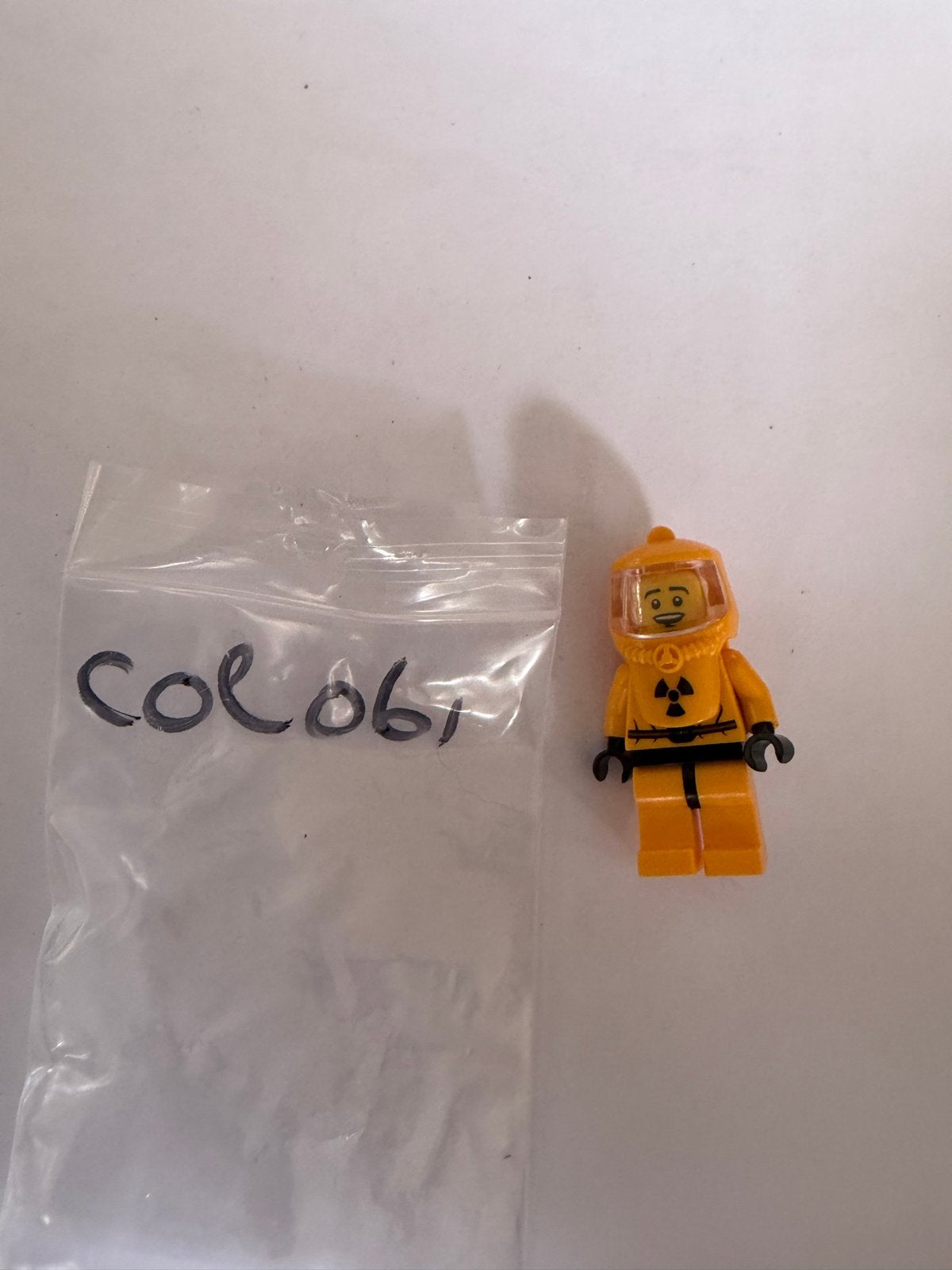 Lego Minifiguur COL061 Hazmat Guy (Serie 4), Lego, Ophalen of Verzenden, Zo goed als nieuw, Minifiguren serie