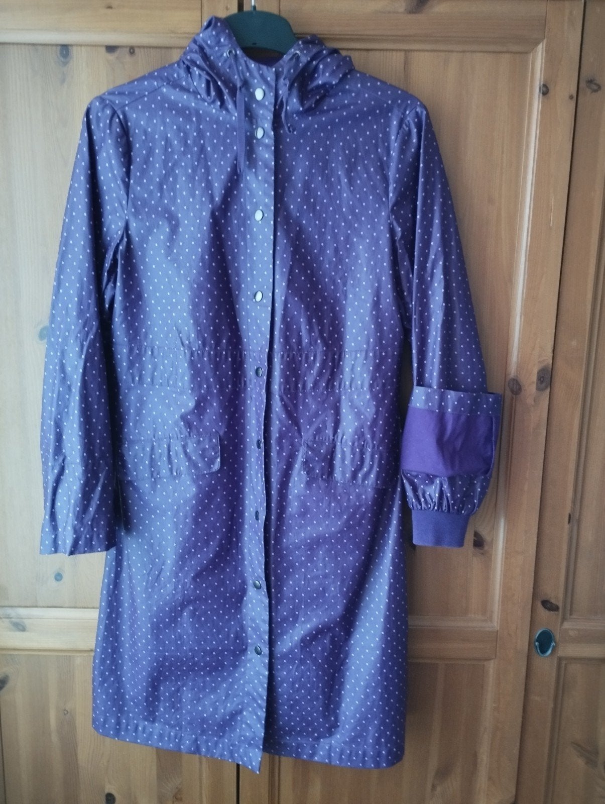 Noa Noa paarse regenjas met stippen, maat M, Kleding | Dames, Jassen | Zomer, Zo goed als nieuw, Maat 38/40 (M), Paars, Ophalen of Verzenden