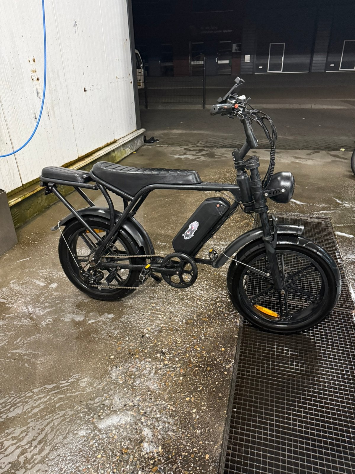 Fatbike v8, Fietsen en Brommers, Elektrische fietsen, Ophalen, Zo goed als nieuw, 30 tot 50 km per accu, Overige merken