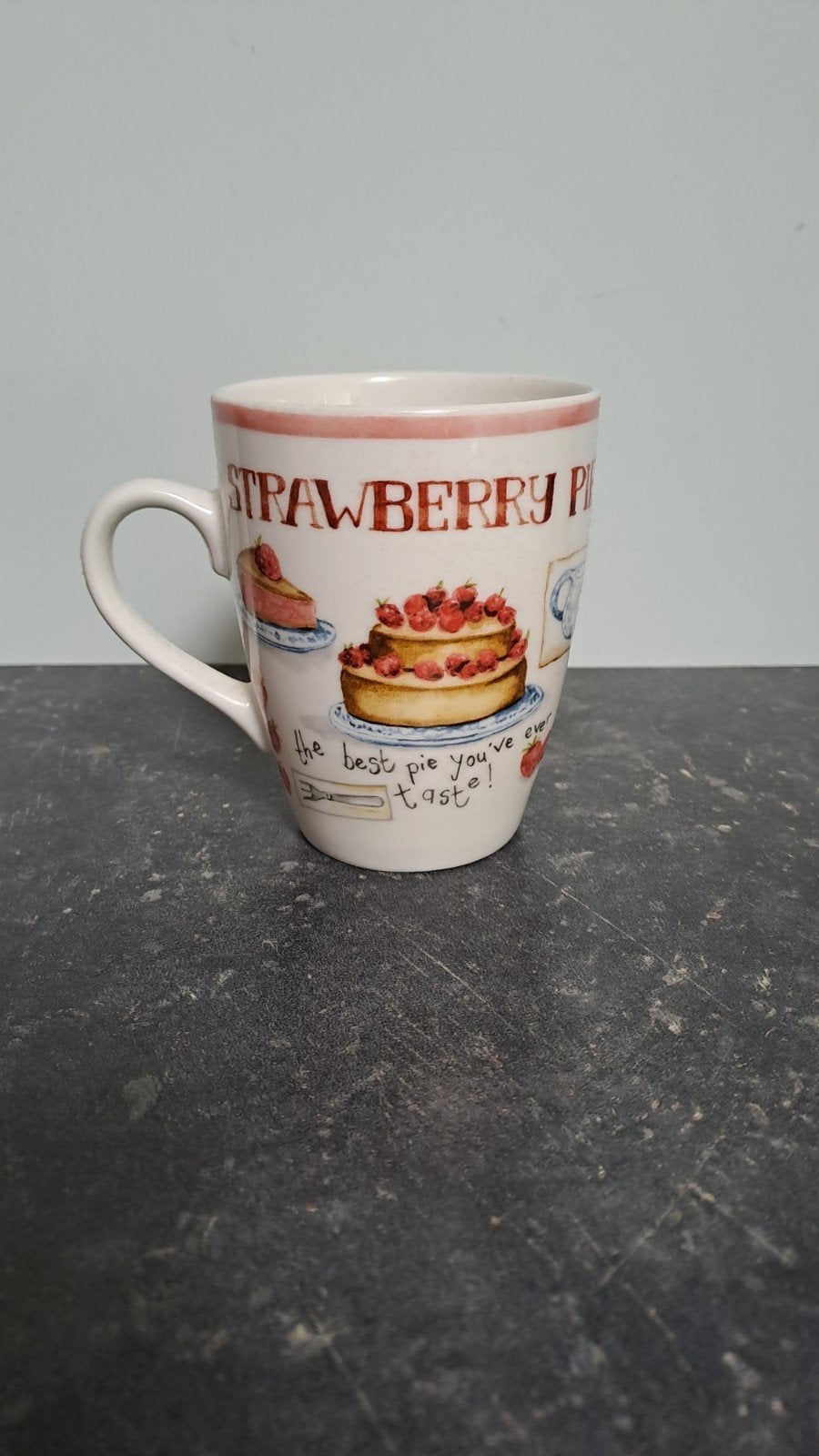 Beker met oor. Merk: Jet. Aardbeien., Overige merken, Landelijk/Boerenbont, Zo goed als nieuw, Aardewerk