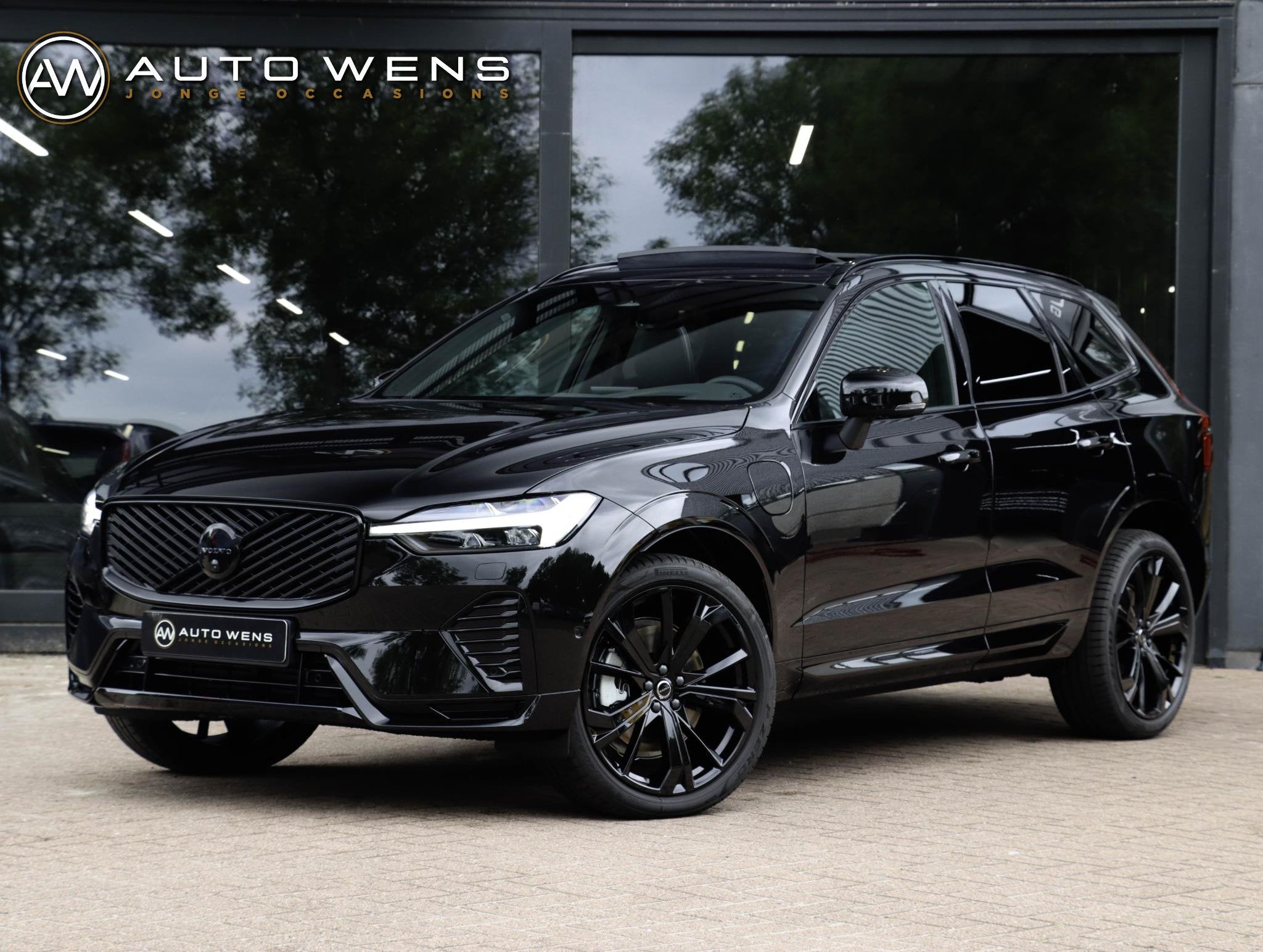 Volvo XC60 T6 AWD Ultra Black Edition | NIEUW | Pano | Getin, Auto's, Automaat, Gebruikt, Euro 6, 4 cilinders