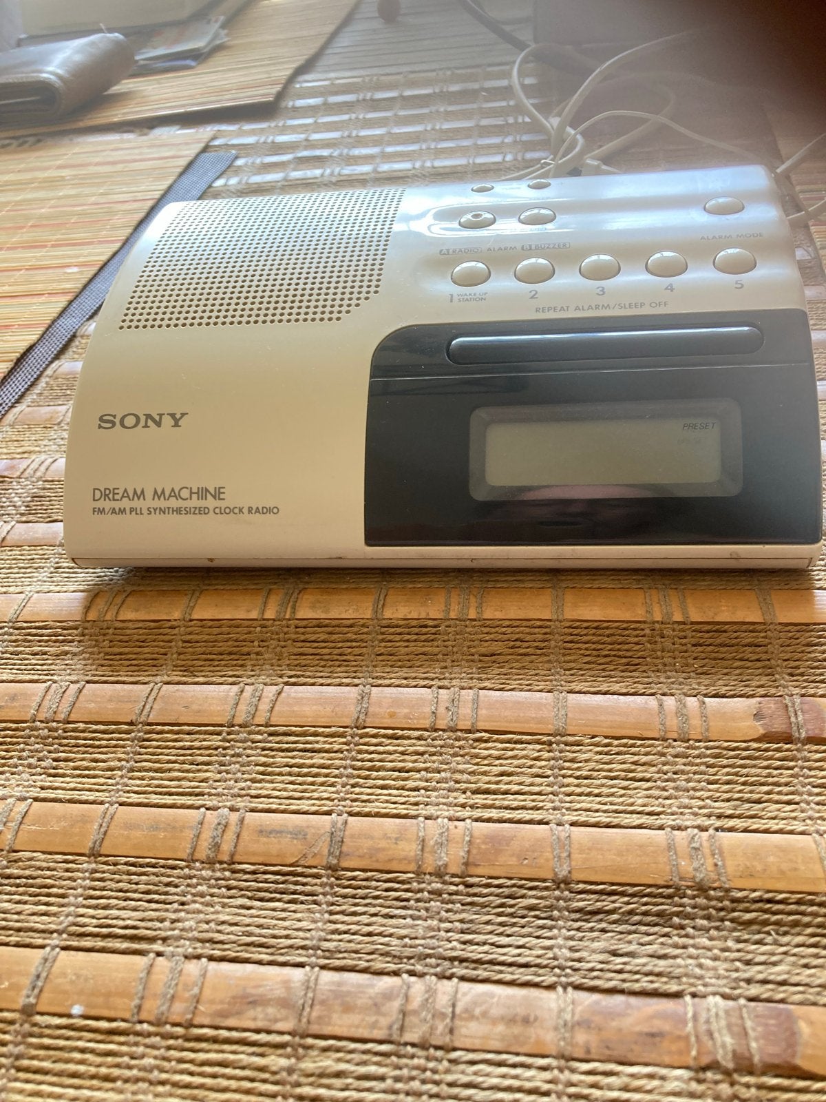 Sony Dream Machine FM/AM PLL Synthesized Wekker Radio, Ophalen of Verzenden, Gebruikt, Digitaal