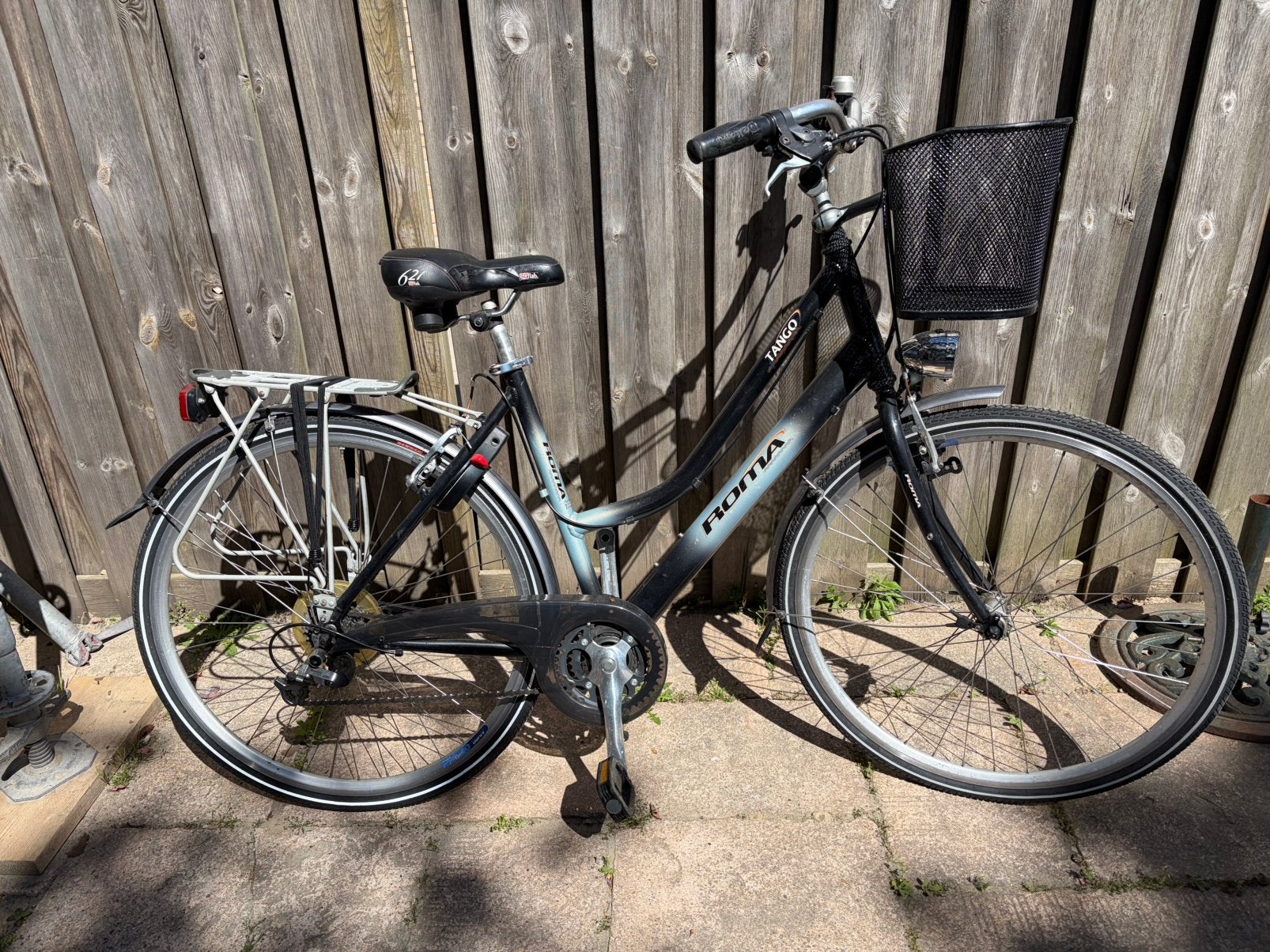 Sportieve damesfiets framemaat 51 cm met 24 versnellingen, Fietsen en Brommers, 28 inch, Gebruikt, Velgrem, Ophalen