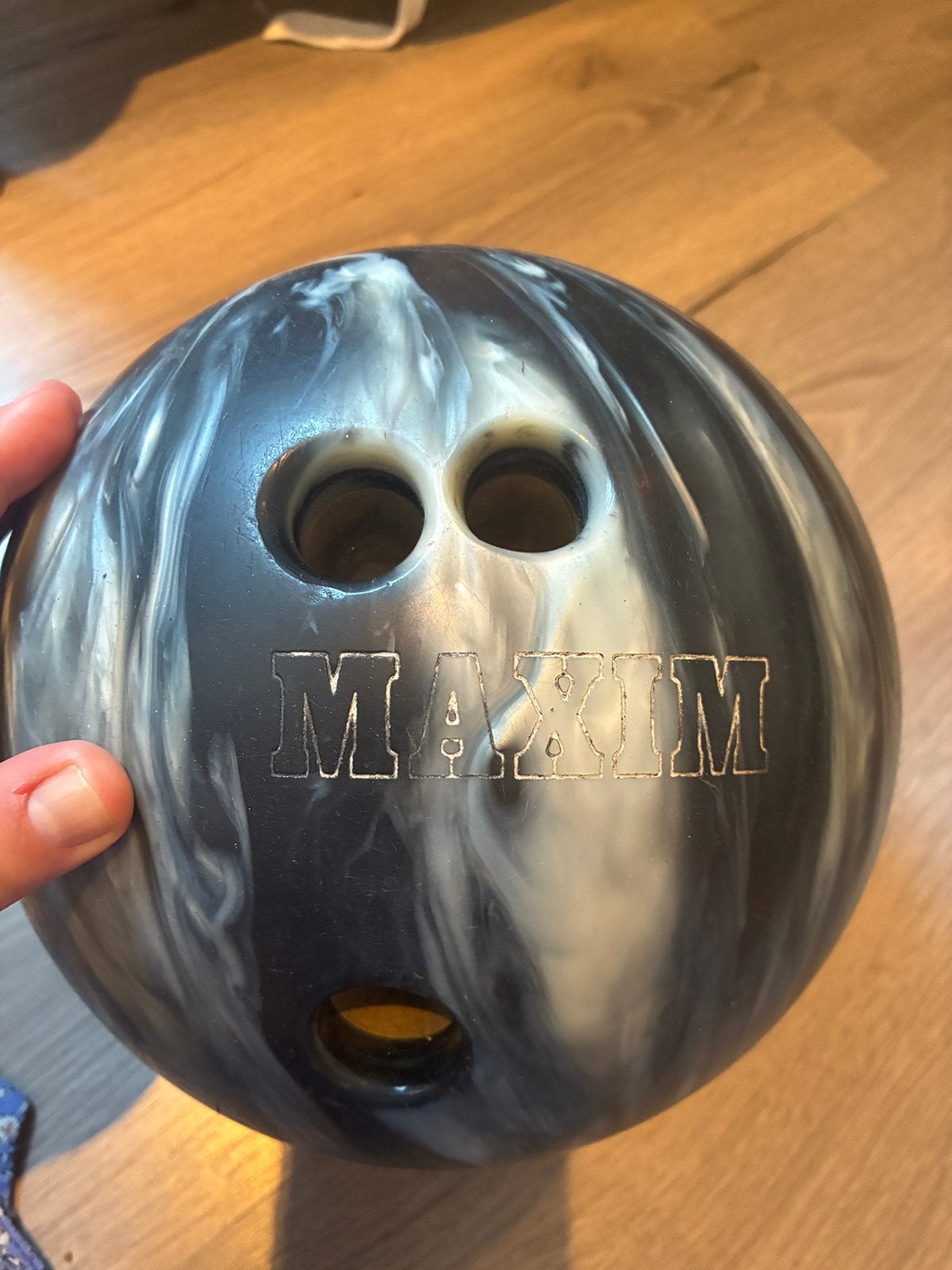 Bowlingbal 5,5kg 13 pond Ebonite met draagtas, Ophalen of Verzenden, Bal