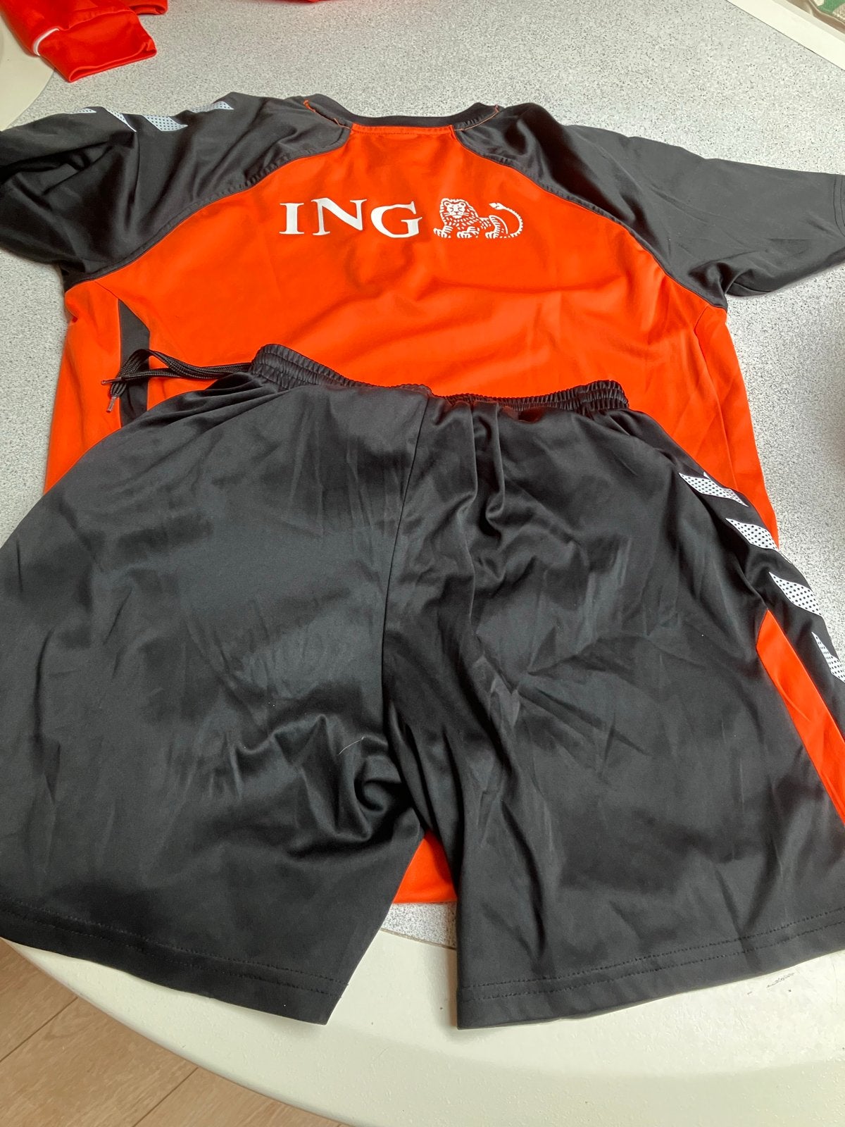 Alphia trainings voetbaltenue (shirt en broekje) maat L, Maat 52/54 (L), Oranje, Ophalen of Verzenden, Zo goed als nieuw
