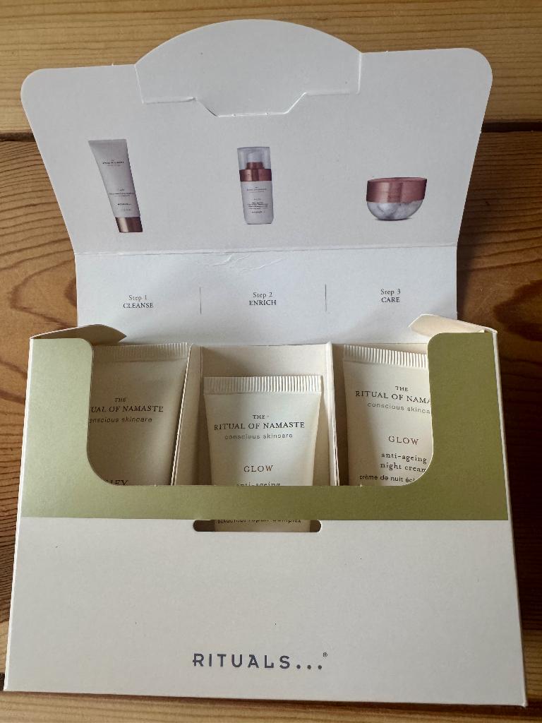 Rituals: The Ritual of Namaste - Glow mini set skincare, Ophalen of Verzenden, Nieuw, Gehele gezicht, Verzorging
