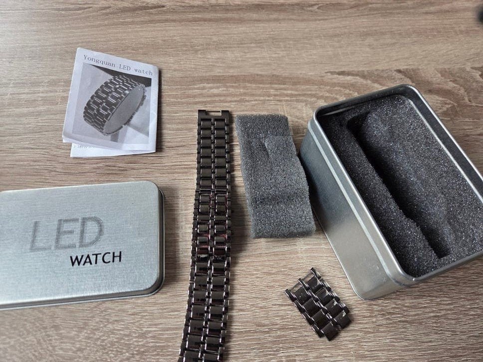 Yongquan LED watch, Ophalen of Verzenden, Staal, Overige merken