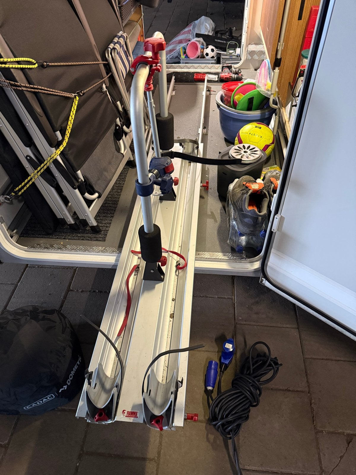 Uittrekbaar Fietsendrager Systeem voor Camper - Fiamma, Ophalen, Gebruikt, Fietsendrager-accessoire, 2 fietsen