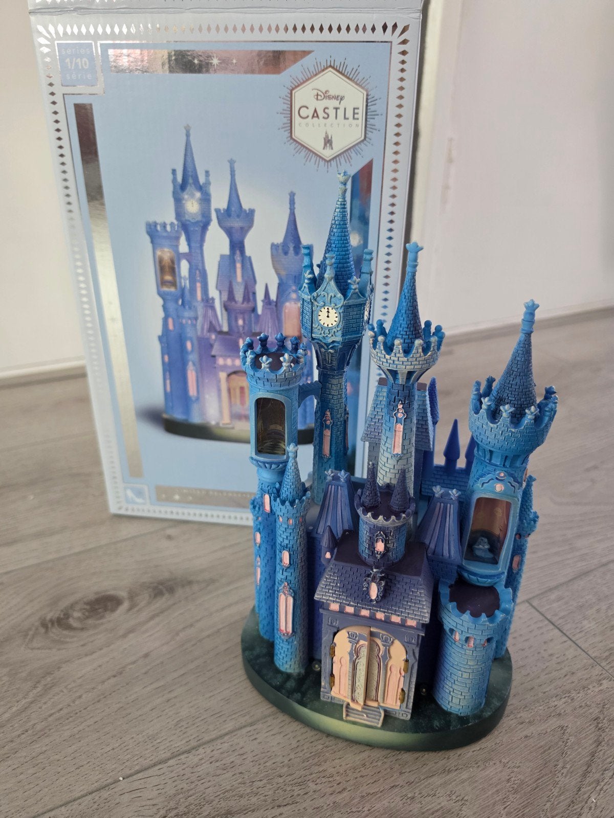 Disney Castle Collection Assepoester Kasteel Beeld, Verzamelen, Disney, Zo goed als nieuw, Beeldje of Figuurtje, Assepoester of Belle