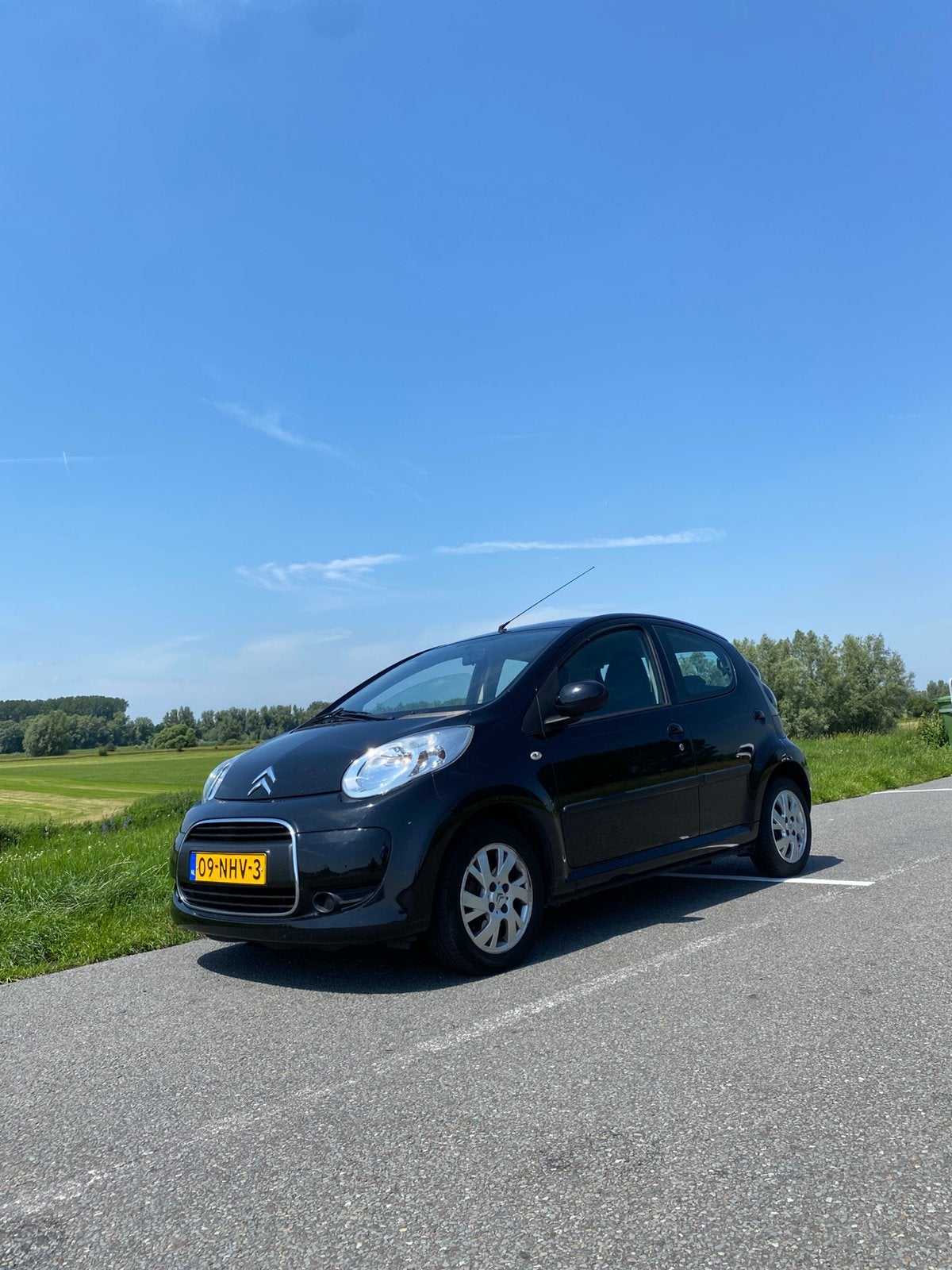 Citroën C1 1.0 5-DRS 2010 Zwart, Voorwielaandrijving, Bluetooth, 4 stoelen, Origineel Nederlands
