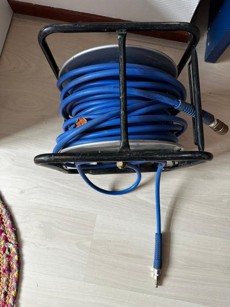 Airpress luchtslanghaspel 30m, Ophalen, Gebruikt