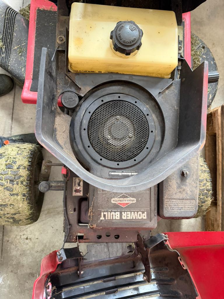 Opknap tuin tractor. 12 pk Briggs Stratton motor., Tuin en Terras, Ophalen, Gebruikt, Versnellingen, 90 tot 120 cm