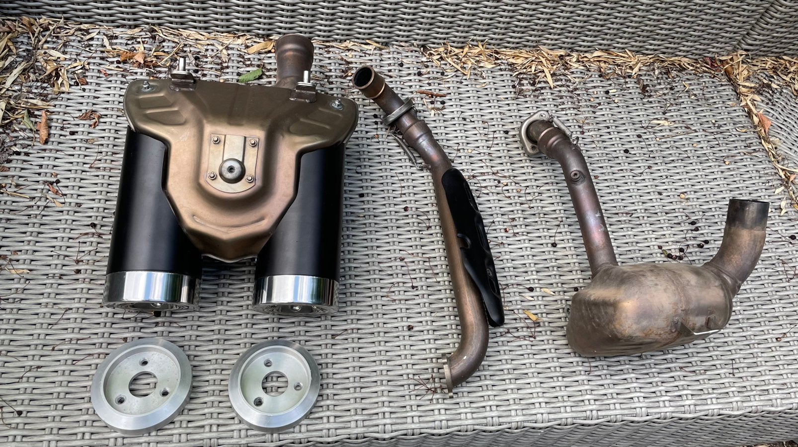 Ducati Multistrada 1000 complete standaard uitlaatdemperset, Ophalen