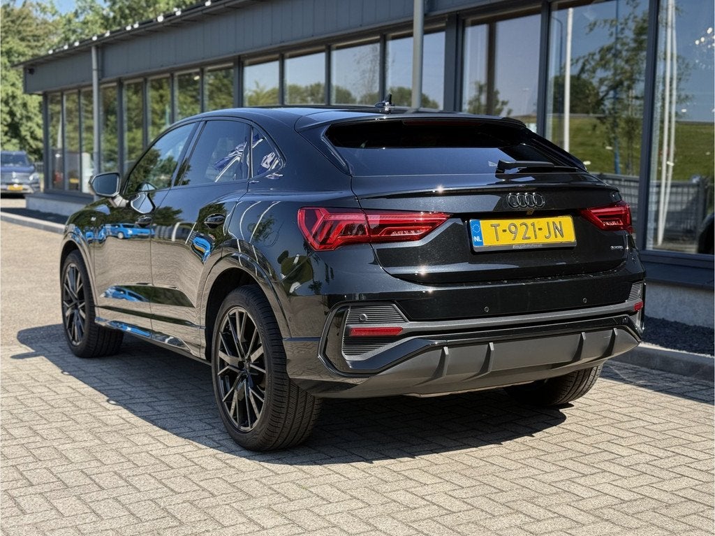 Audi Q3 Sportback 45 TFSI quattro Pro Line S (bj 2020), Auto's, Audi, Gebruikt, 4 cilinders, Leder en Stof, Zwart