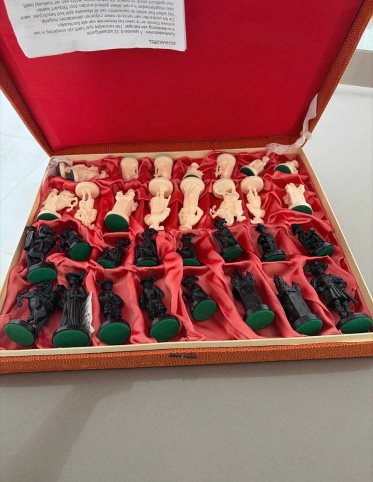 Schaakspel Homas-Spelen in originele doos, Hobby en Vrije tijd, Gezelschapsspellen | Bordspellen, Een of twee spelers, Verzenden